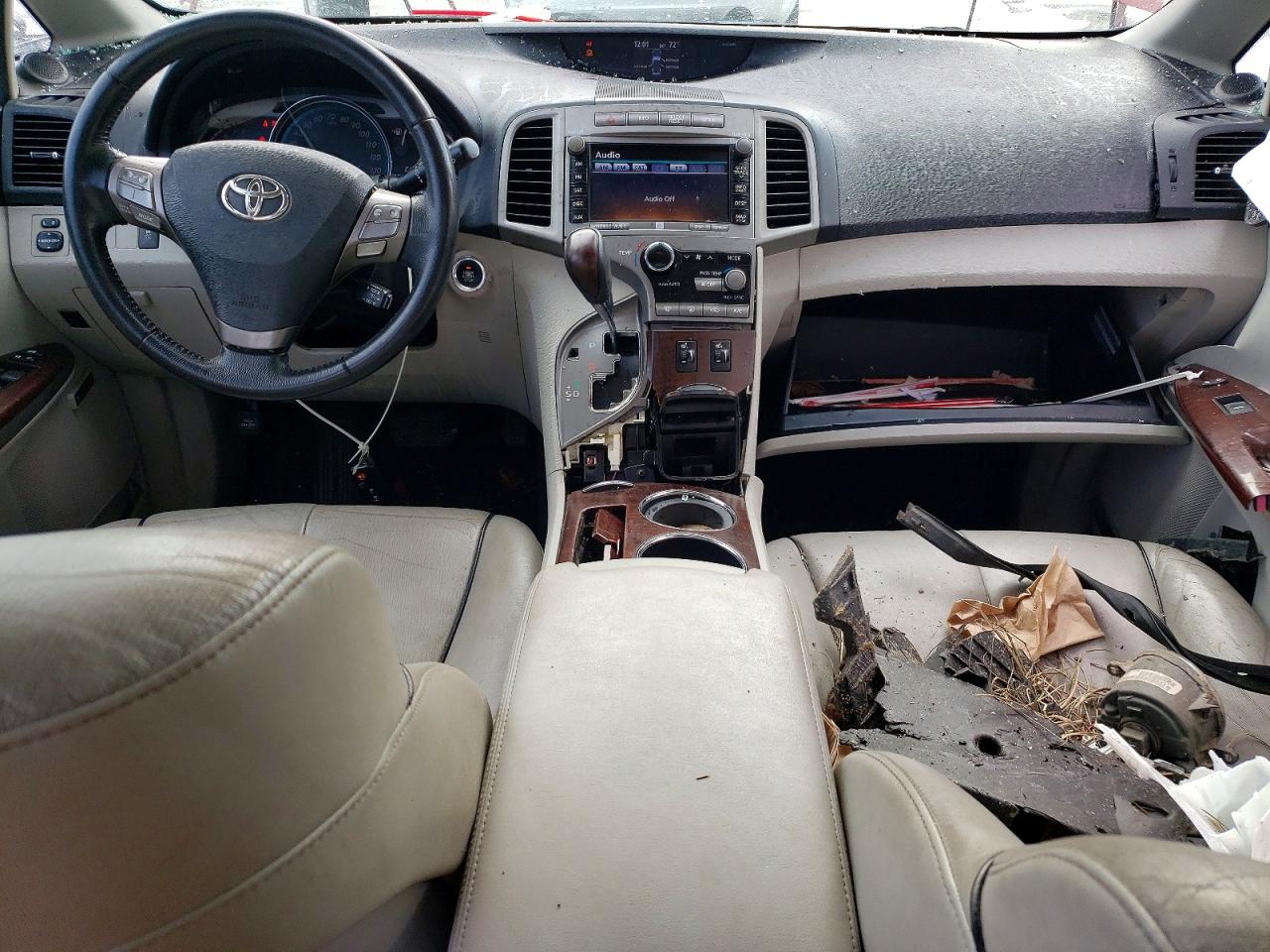 2010 TOYOTA VENZA photo 15