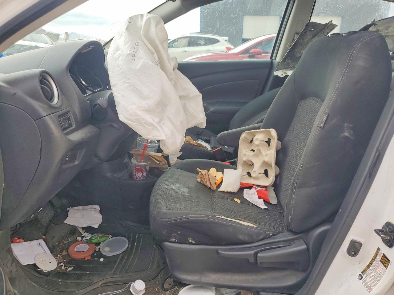 2019 NISSAN VERSA S photo 13
