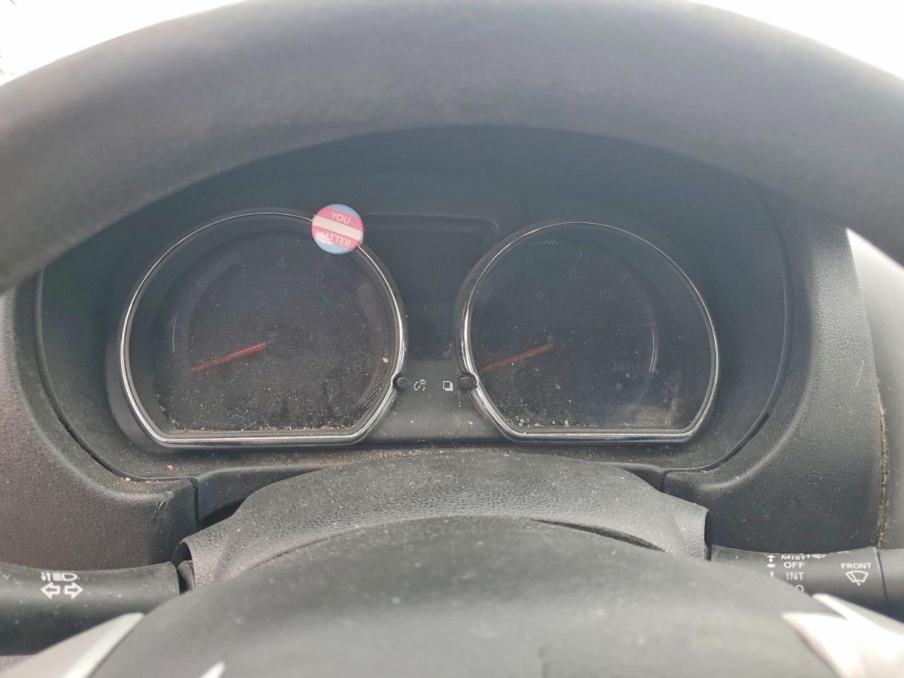 2019 NISSAN VERSA S photo 17