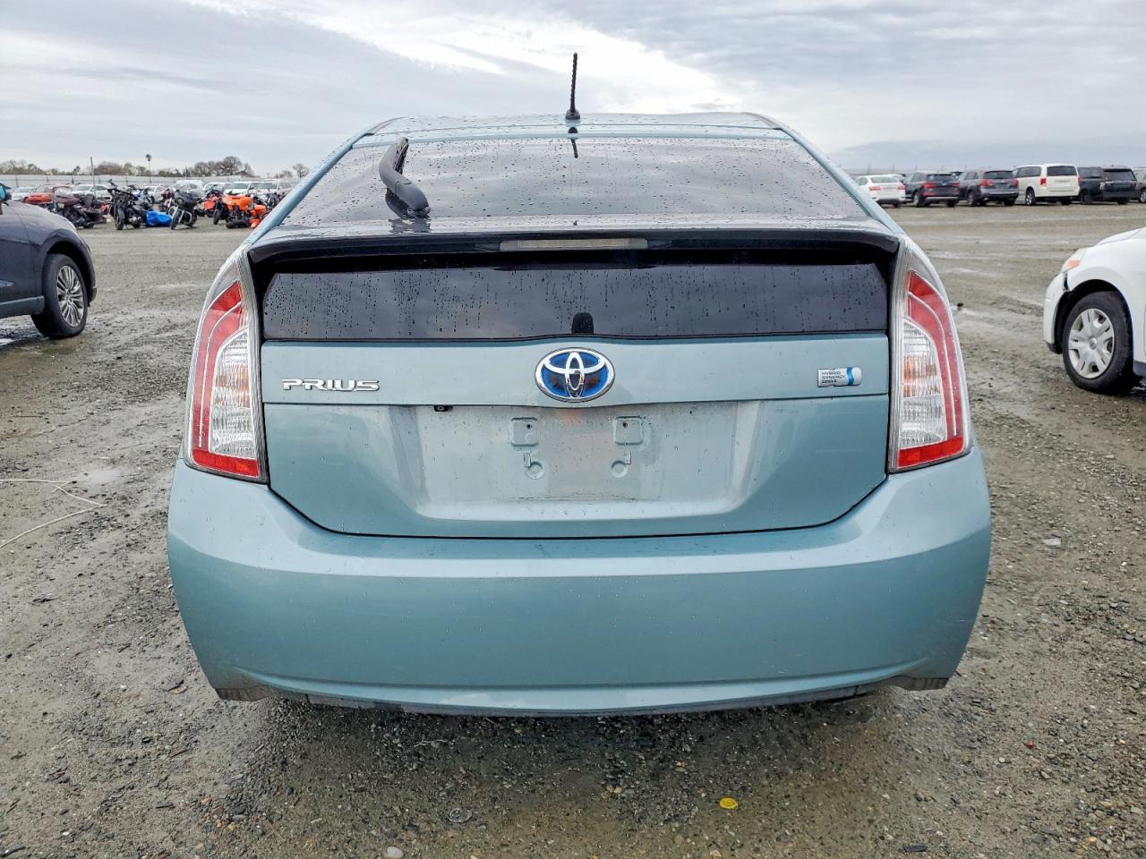 2013 TOYOTA PRIUS photo 6