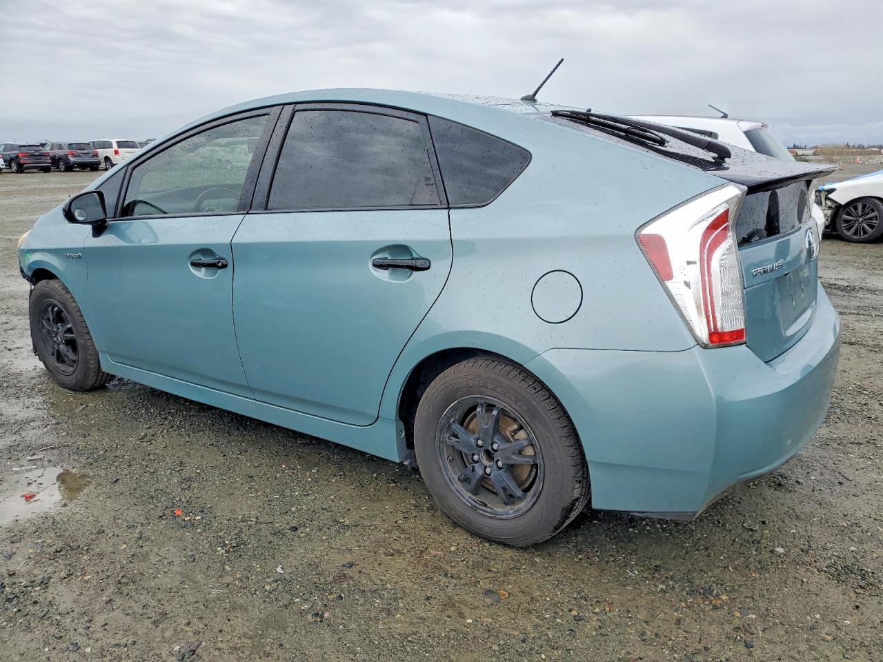 2013 TOYOTA PRIUS photo 2