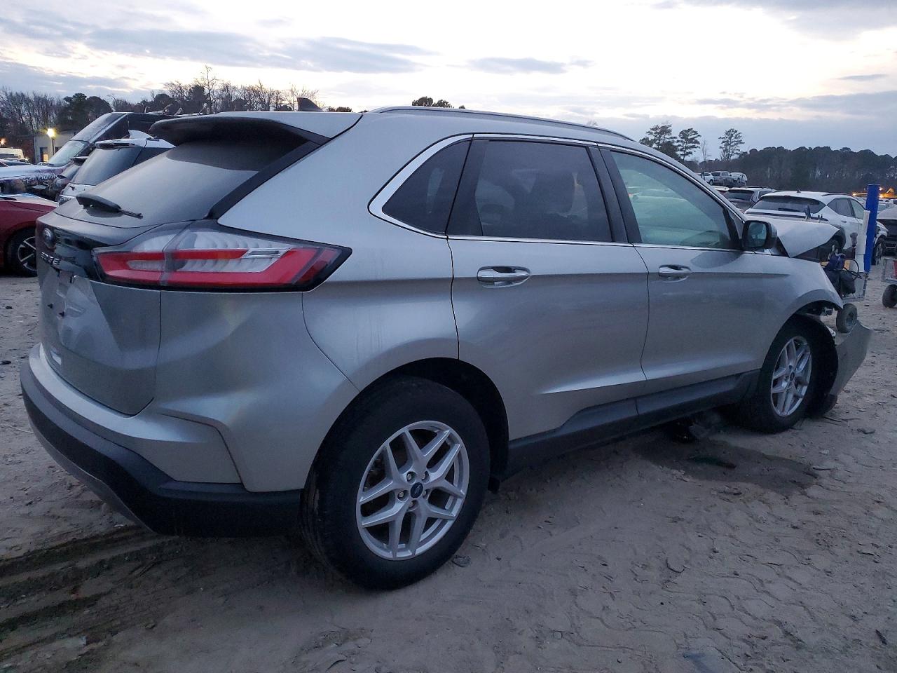 2021 FORD EDGE SEL photo 3