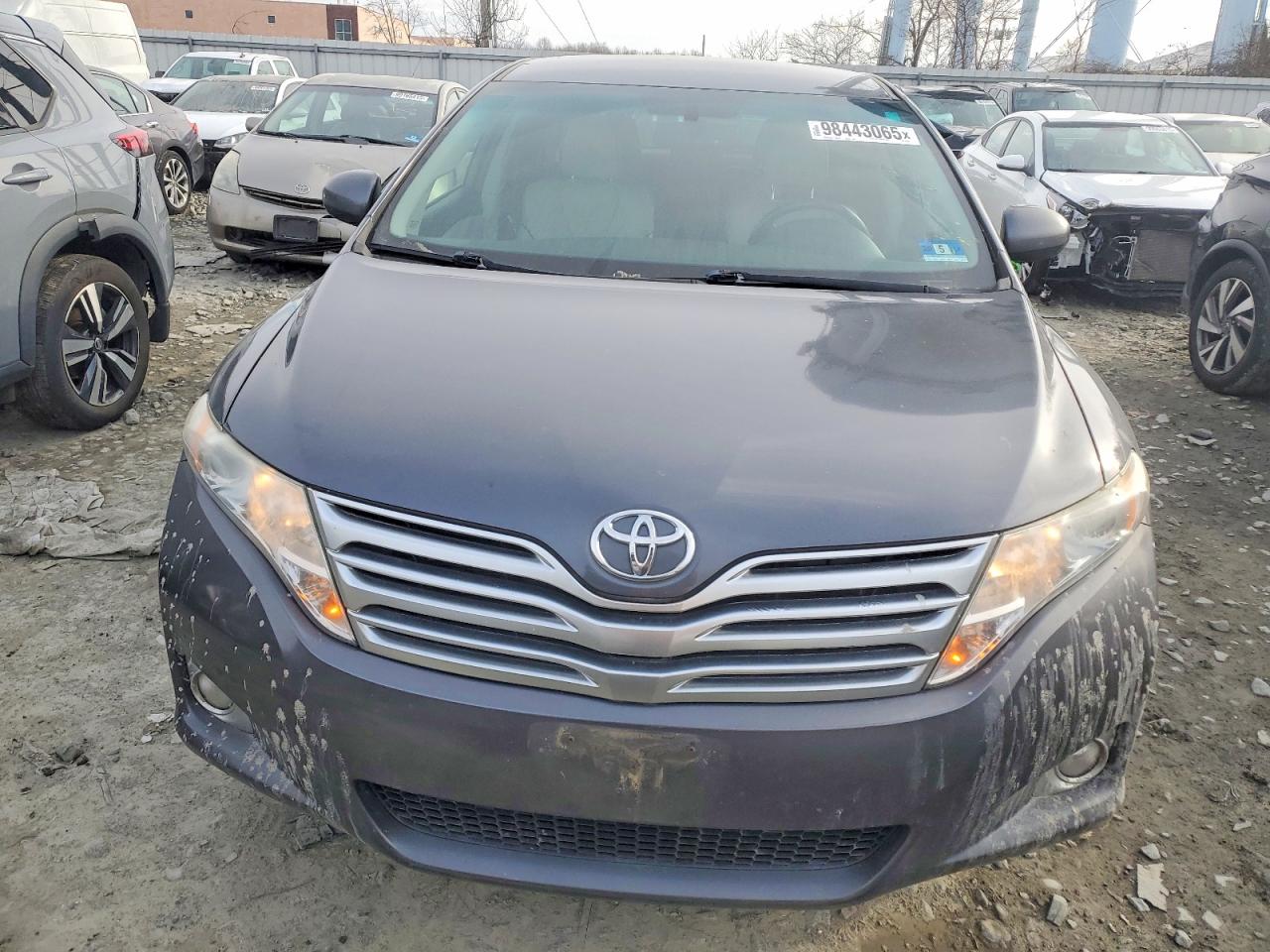 2012 TOYOTA VENZA LE photo 5