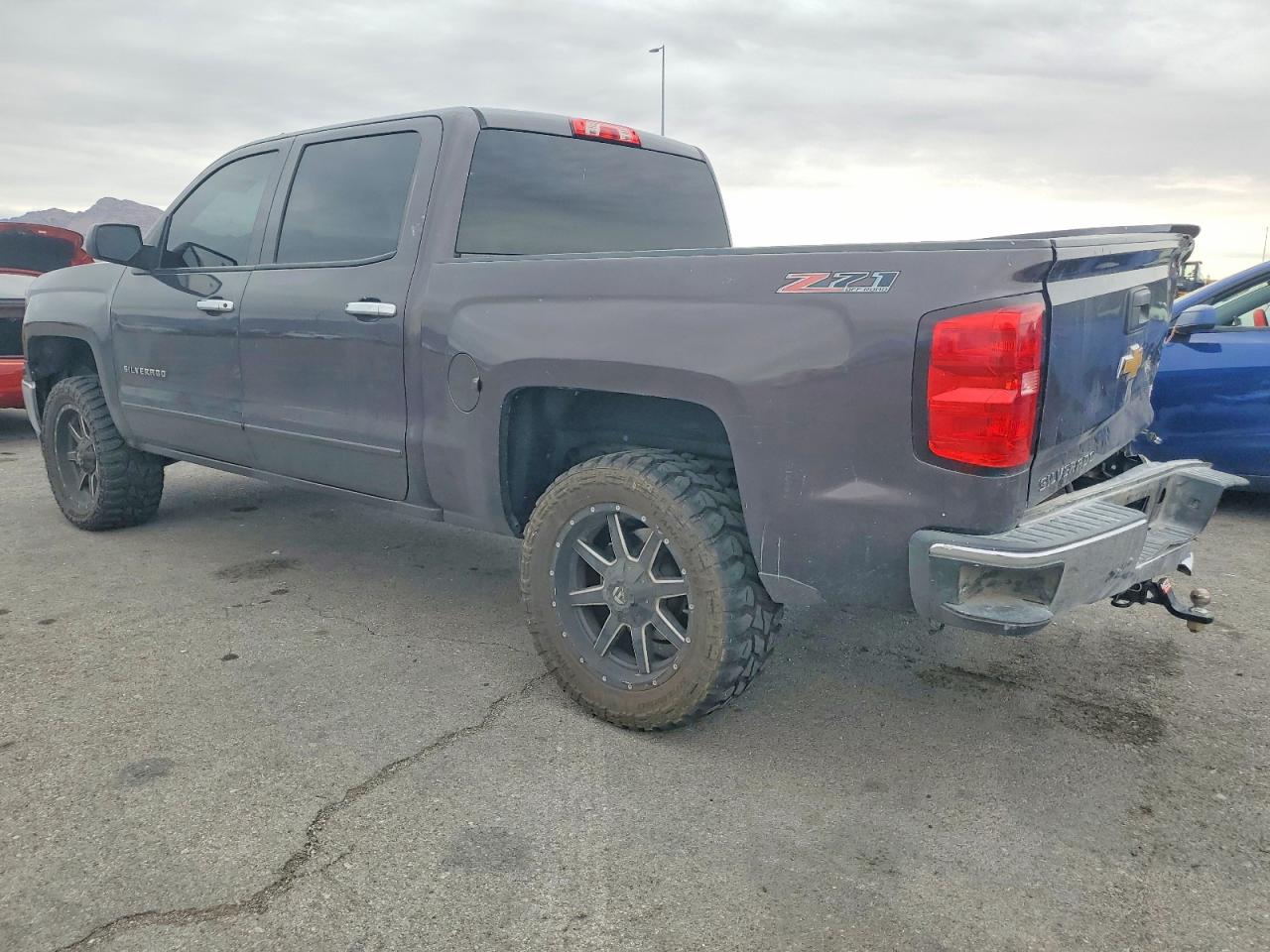 2015 CHEVROLET SILVERADO K1500 LT photo 2