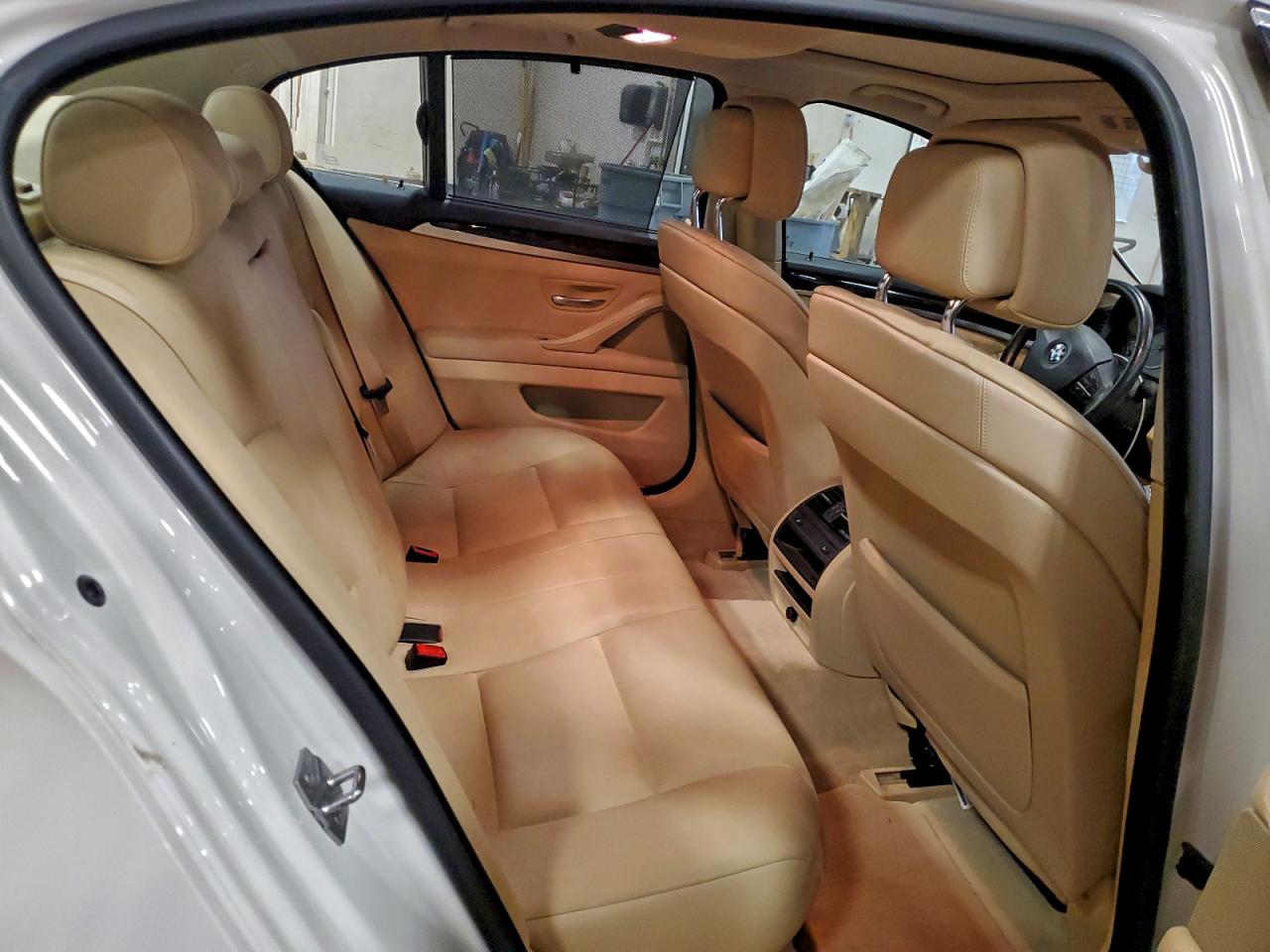 2011 BMW 535 I photo 28