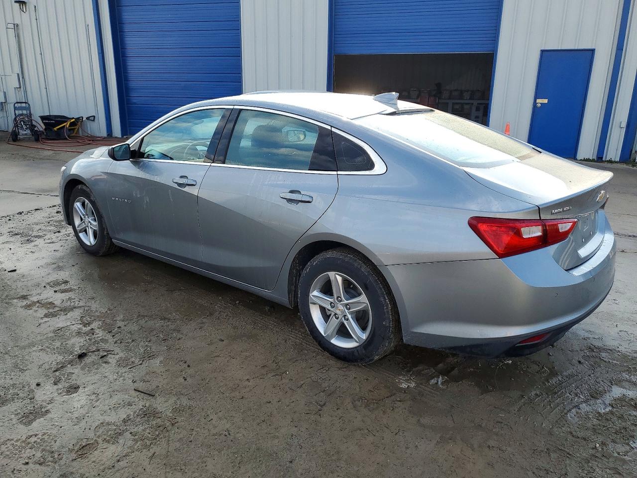 2024 CHEVROLET MALIBU LT photo 2