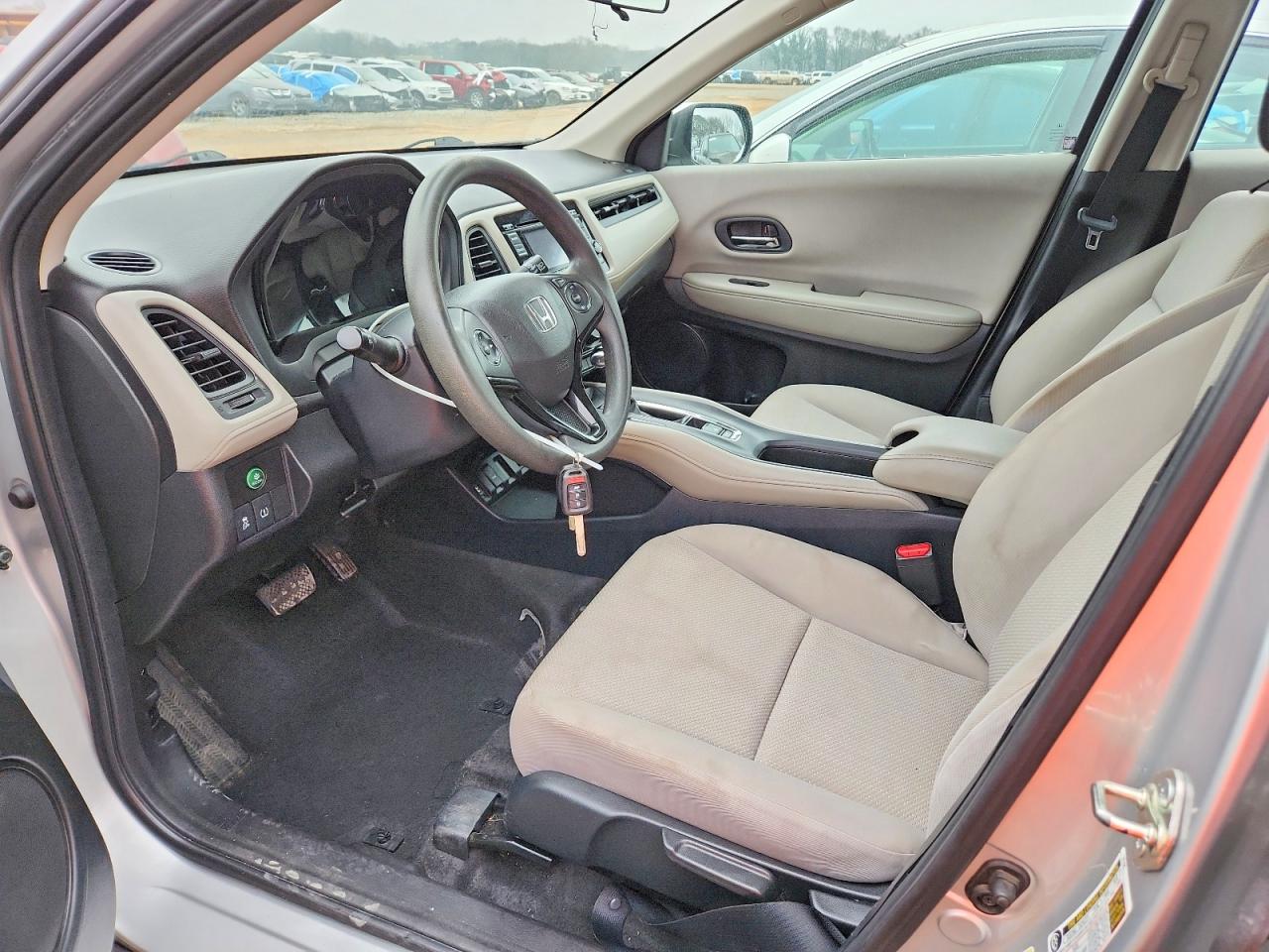2016 HONDA HR-V LX photo 7