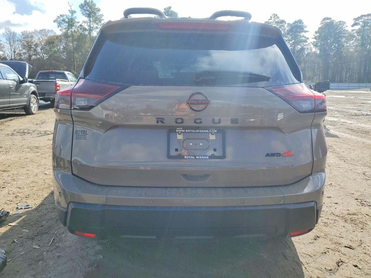 2025 NISSAN ROGUE photo 6