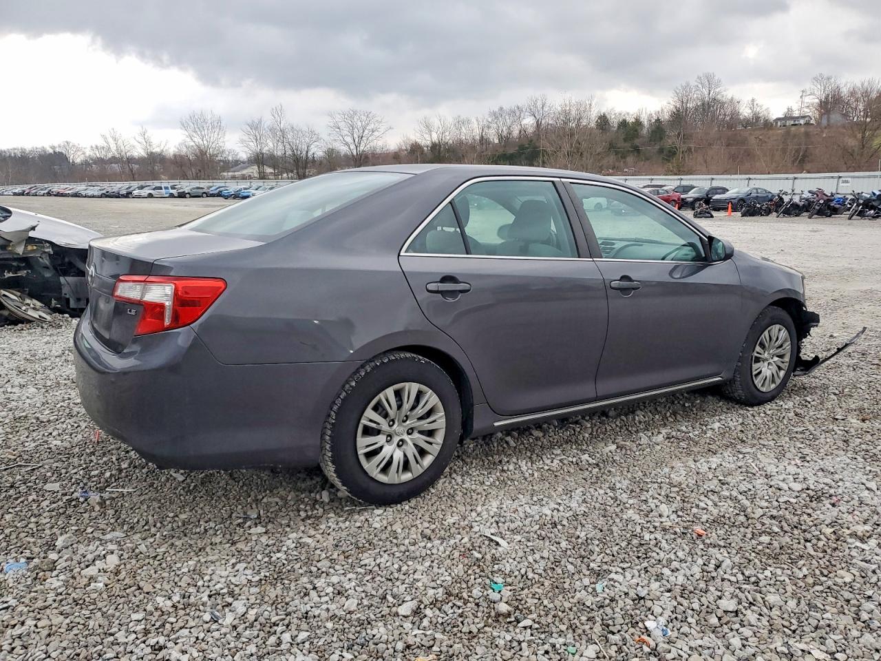 2012 TOYOTA CAMRY BASE photo 3