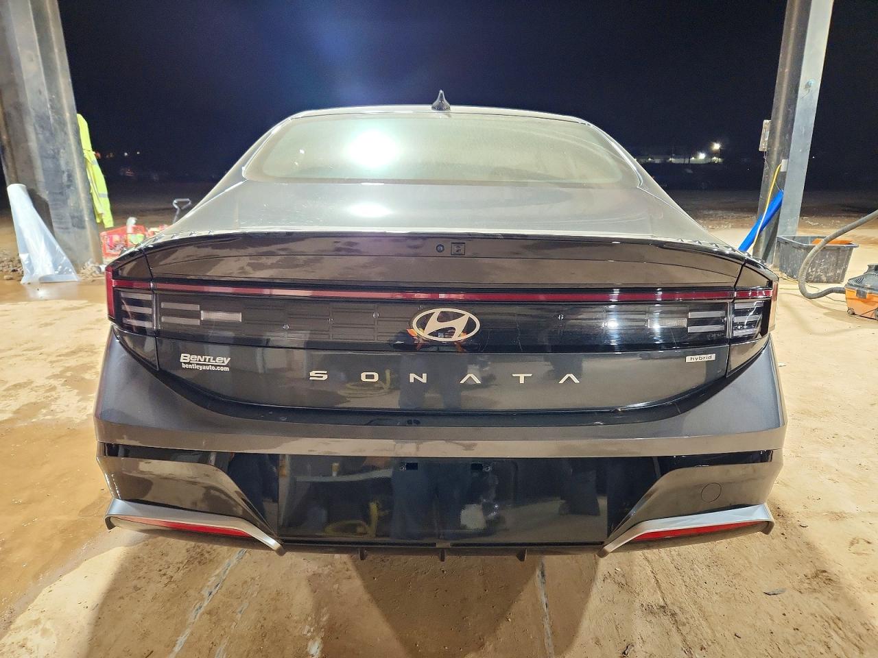 2025 HYUNDAI SONATA HYBRID photo 16