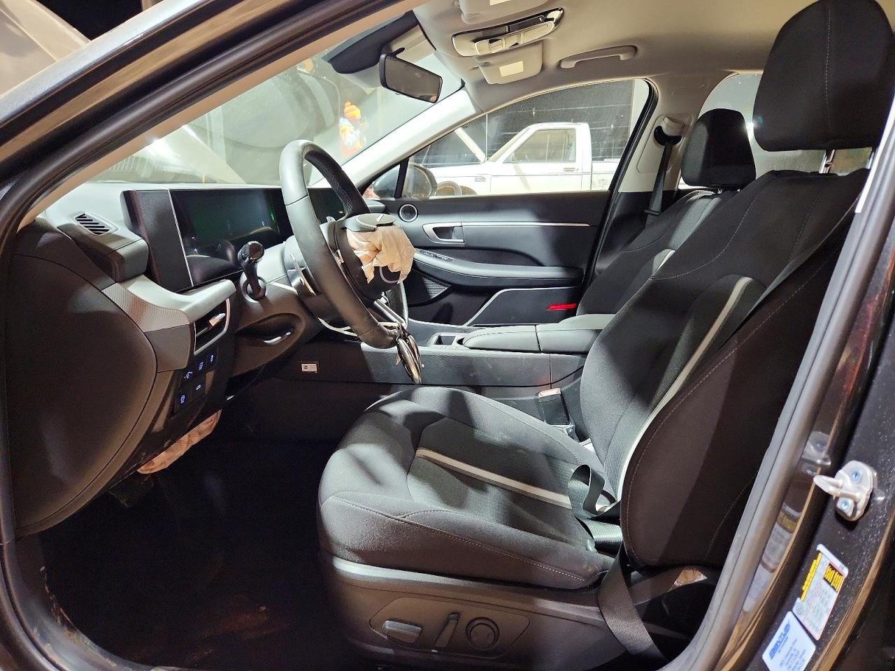 2025 HYUNDAI SONATA HYBRID photo 19