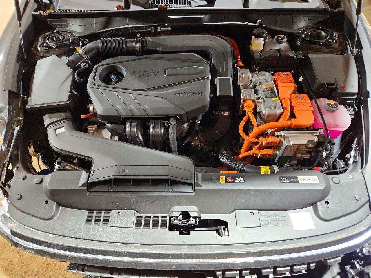 2025 HYUNDAI SONATA HYBRID photo 31