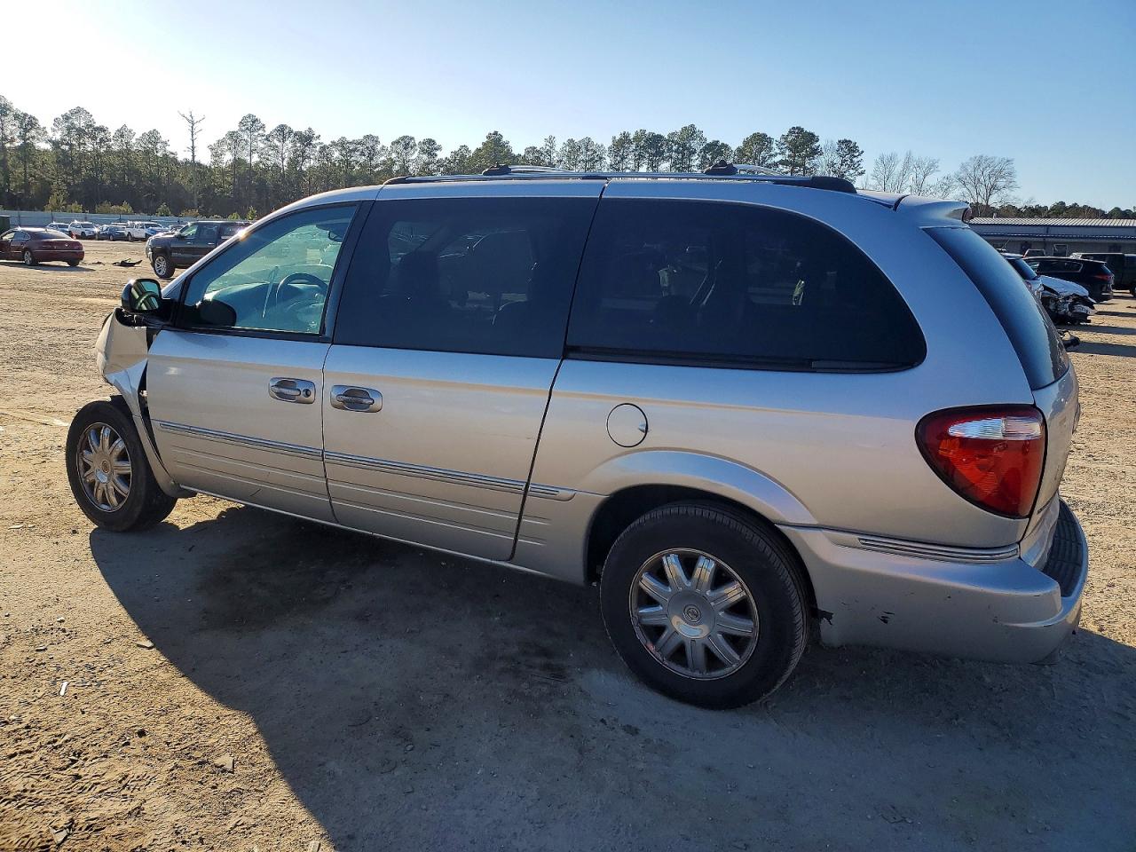 2006 CHRYSLER TOWN & COUNTRY LIMITED photo 2