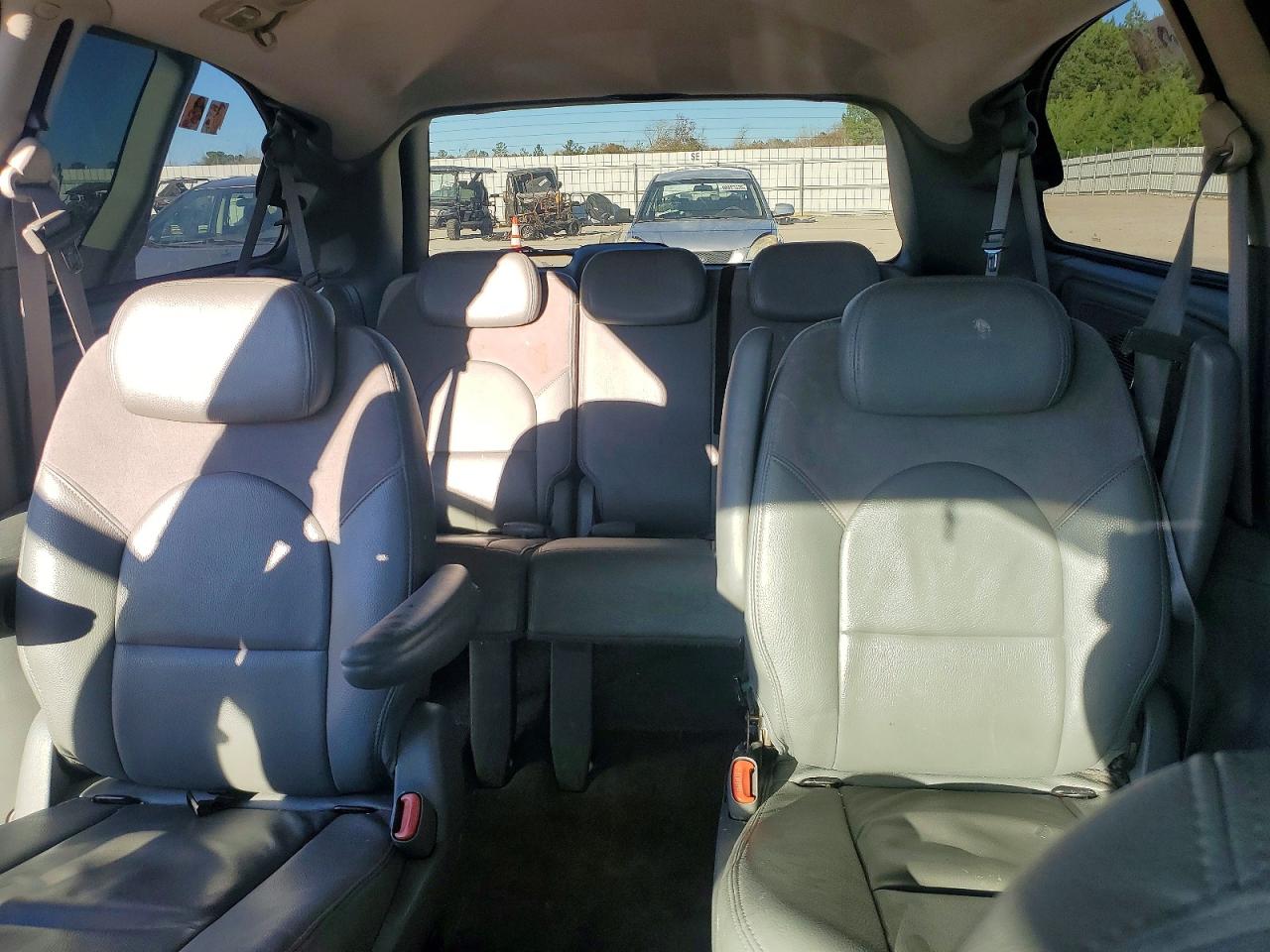 2006 CHRYSLER TOWN & COUNTRY LIMITED photo 10