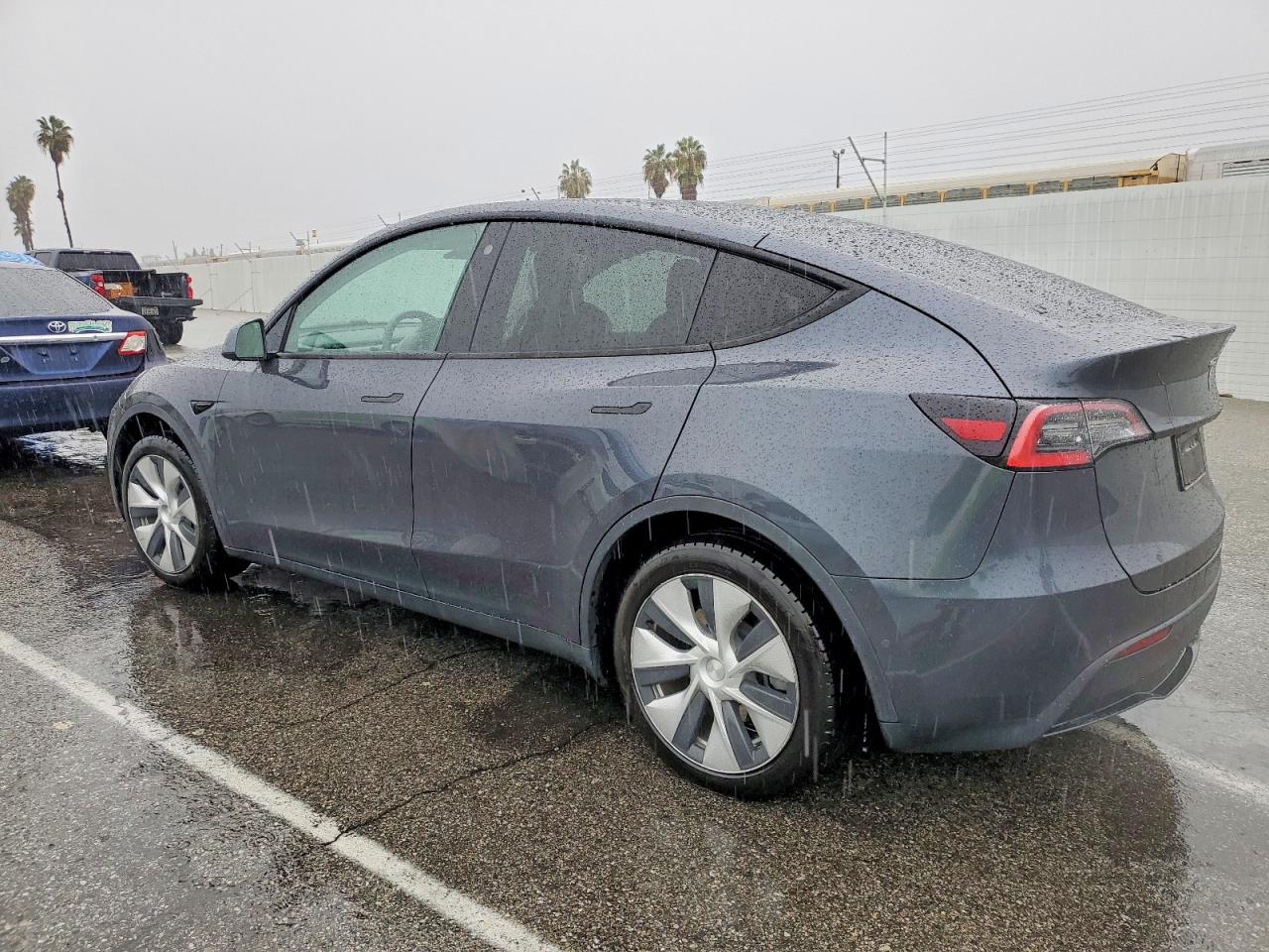 2021 TESLA MODEL Y photo 2