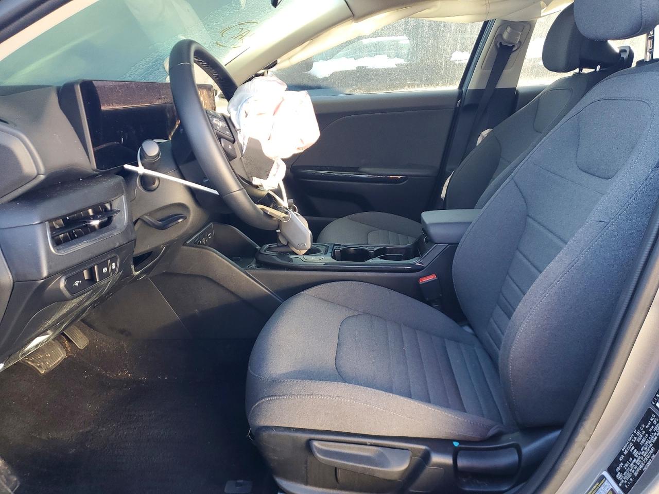 2025 KIA K4 EX photo 19