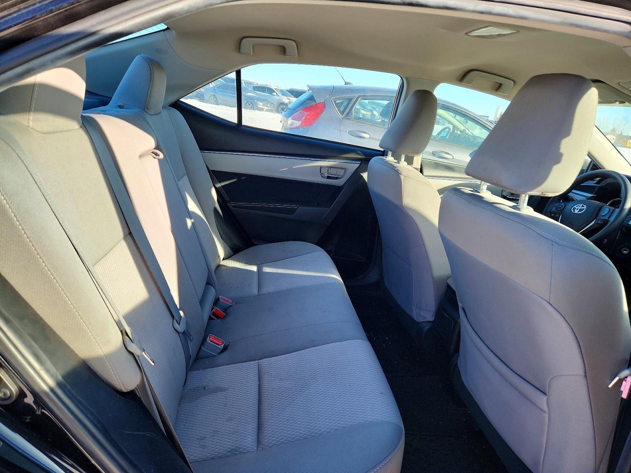 2015 TOYOTA COROLLA L photo 19