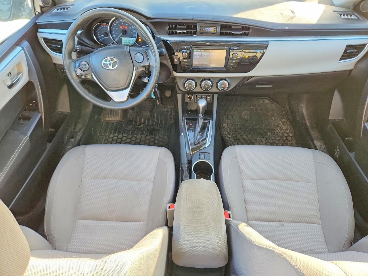 2015 TOYOTA COROLLA L photo 15