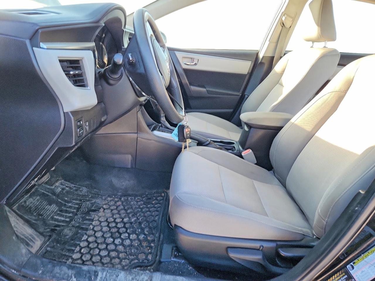 2015 TOYOTA COROLLA L photo 13