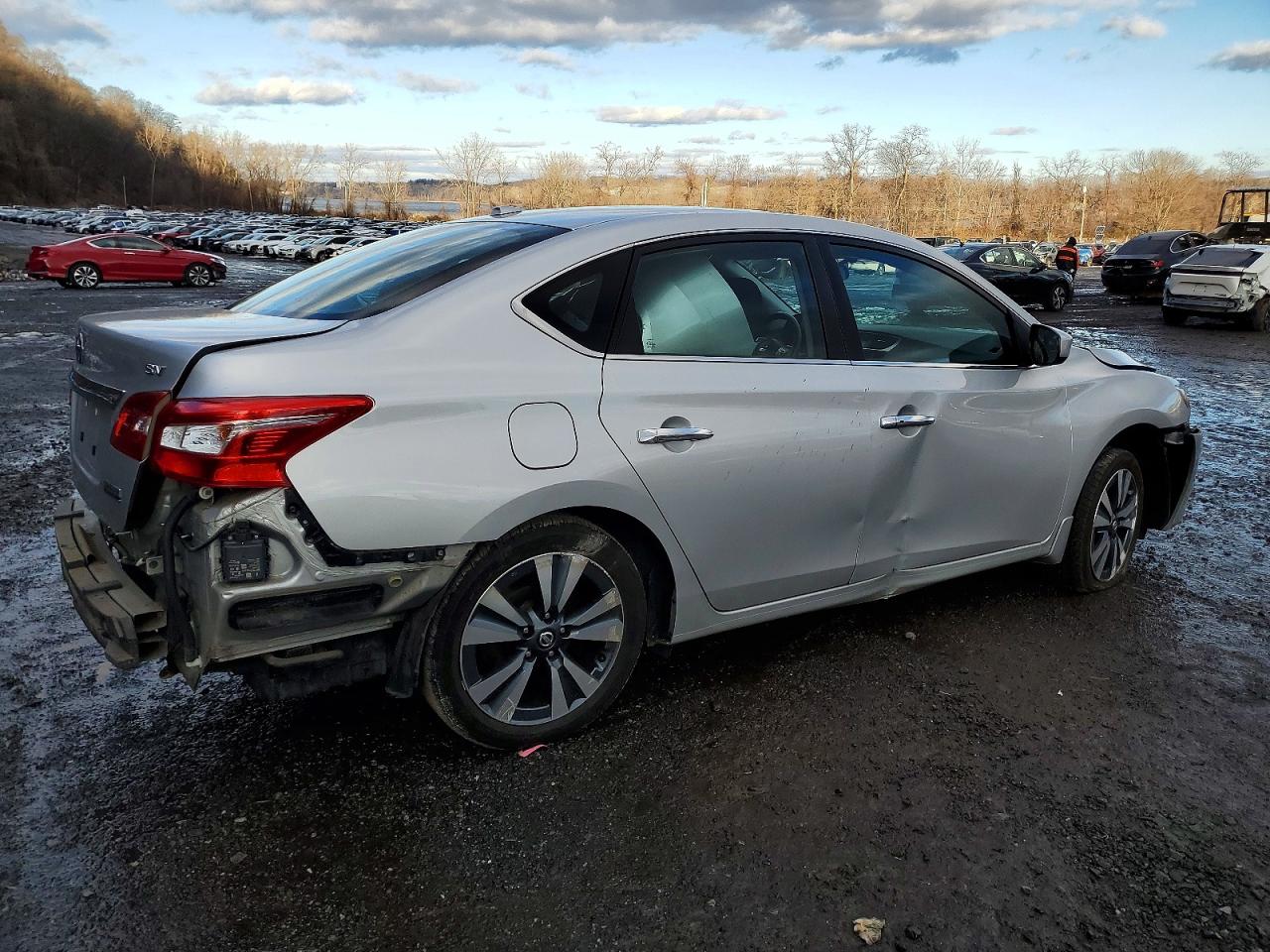 2019 NISSAN SENTRA photo 5