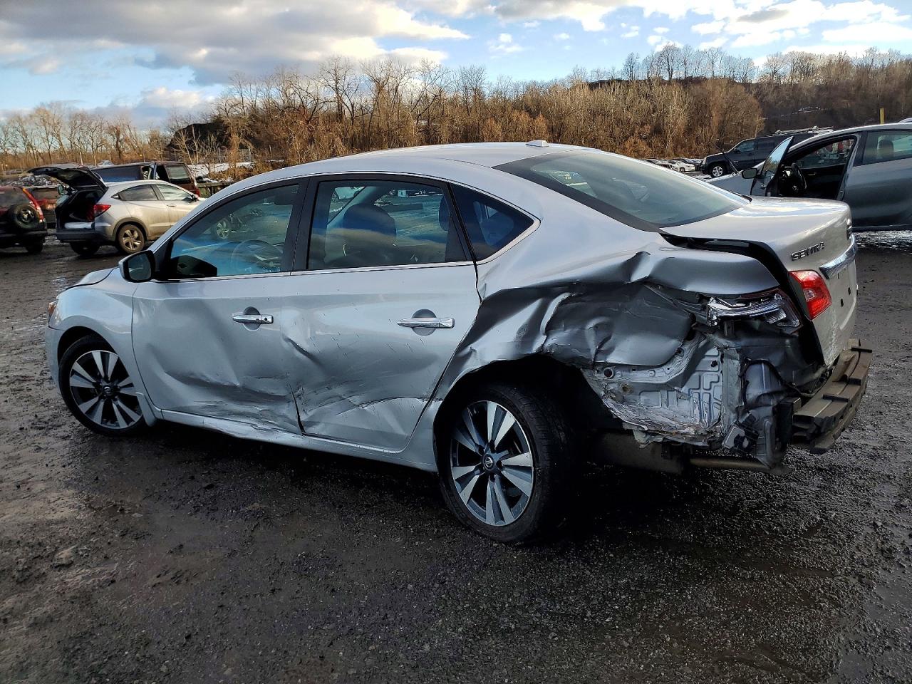 2019 NISSAN SENTRA photo 3