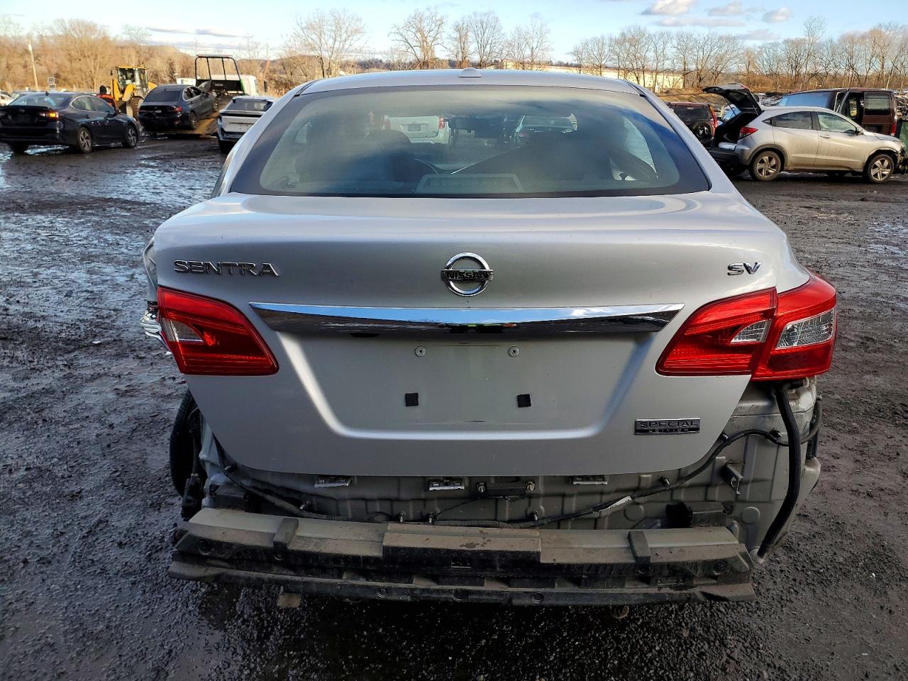 2019 NISSAN SENTRA photo 11