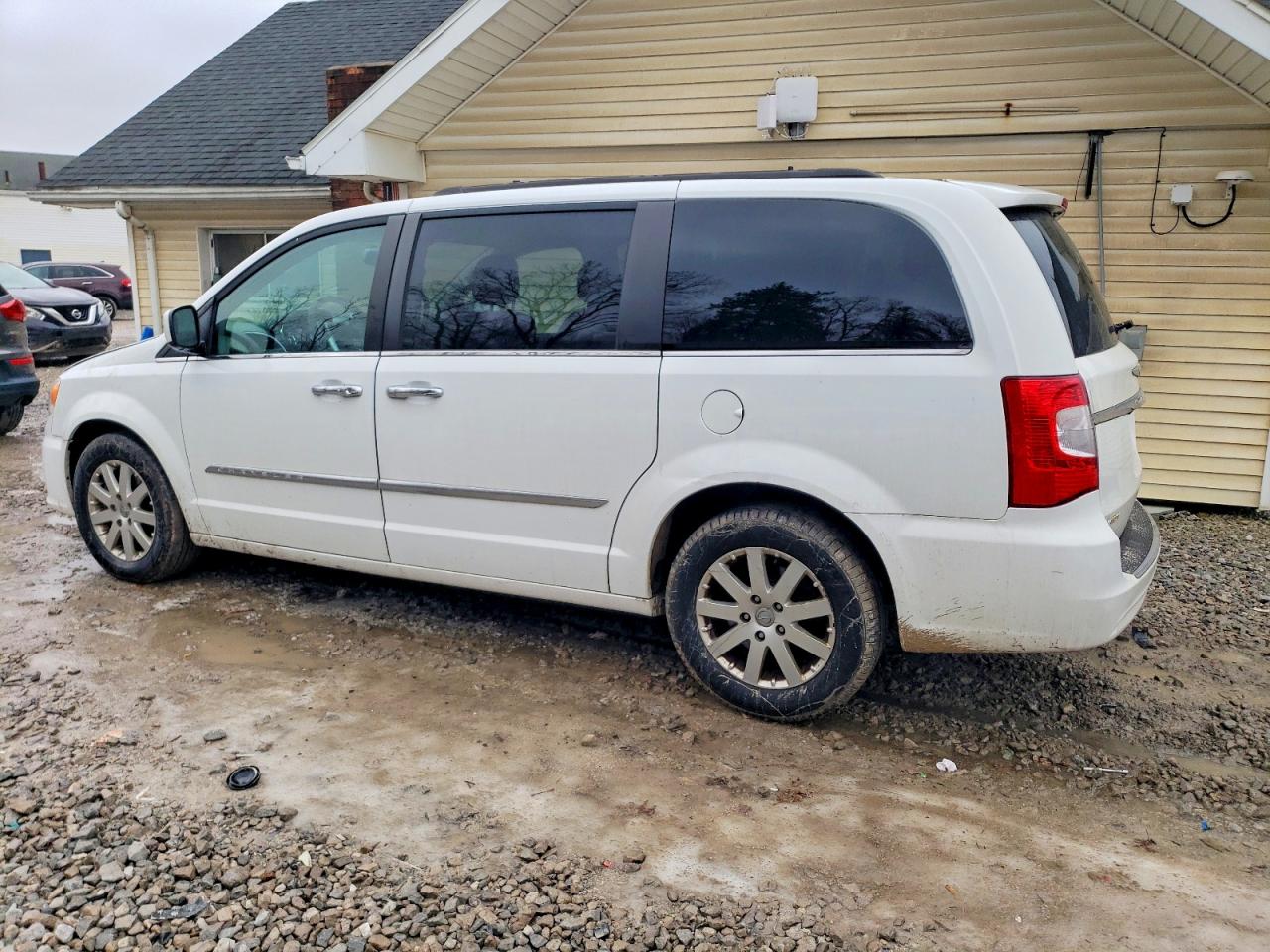 2015 CHRYSLER TOWN & COUNTRY TOURING photo 4