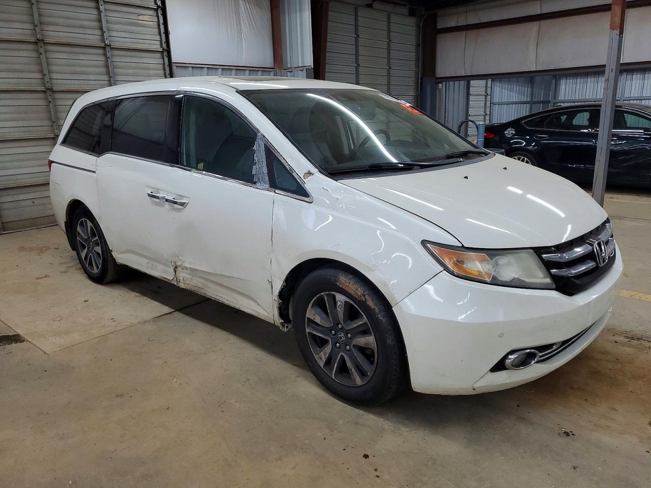 2016 HONDA ODYSSEY TOURING photo 4