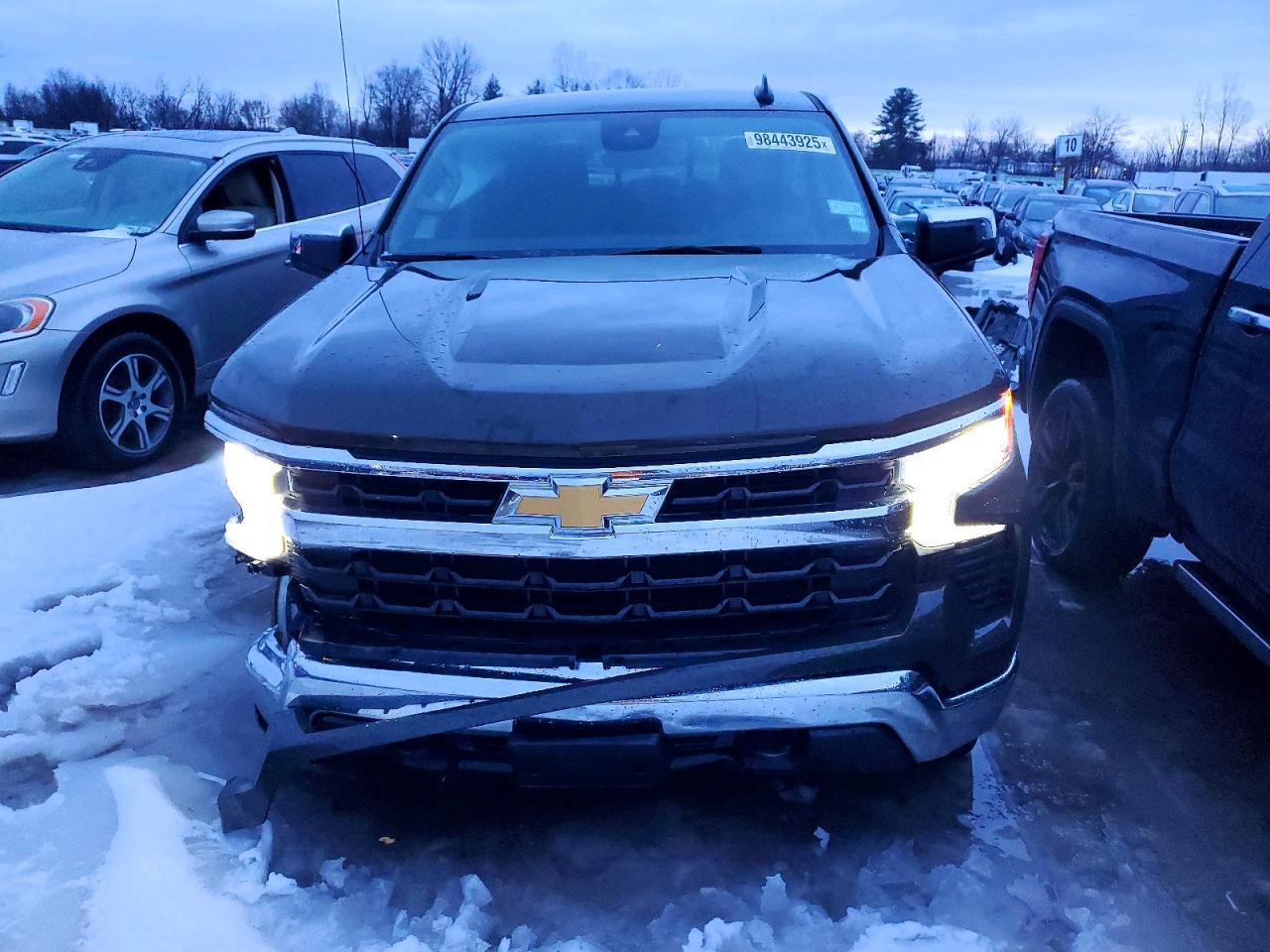 2024 CHEVROLET SILVERADO K1500 LT photo 5
