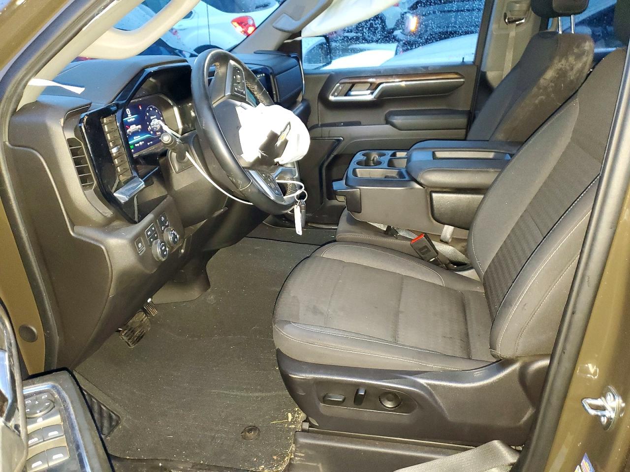 2024 CHEVROLET SILVERADO K1500 LT photo 7