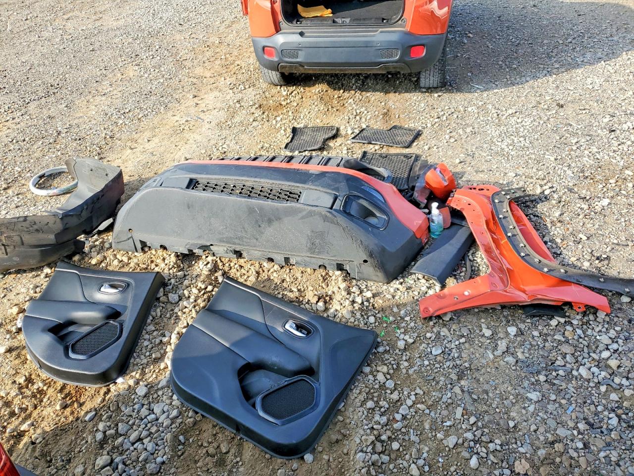 2017 JEEP RENEGADE LATITUDE photo 23