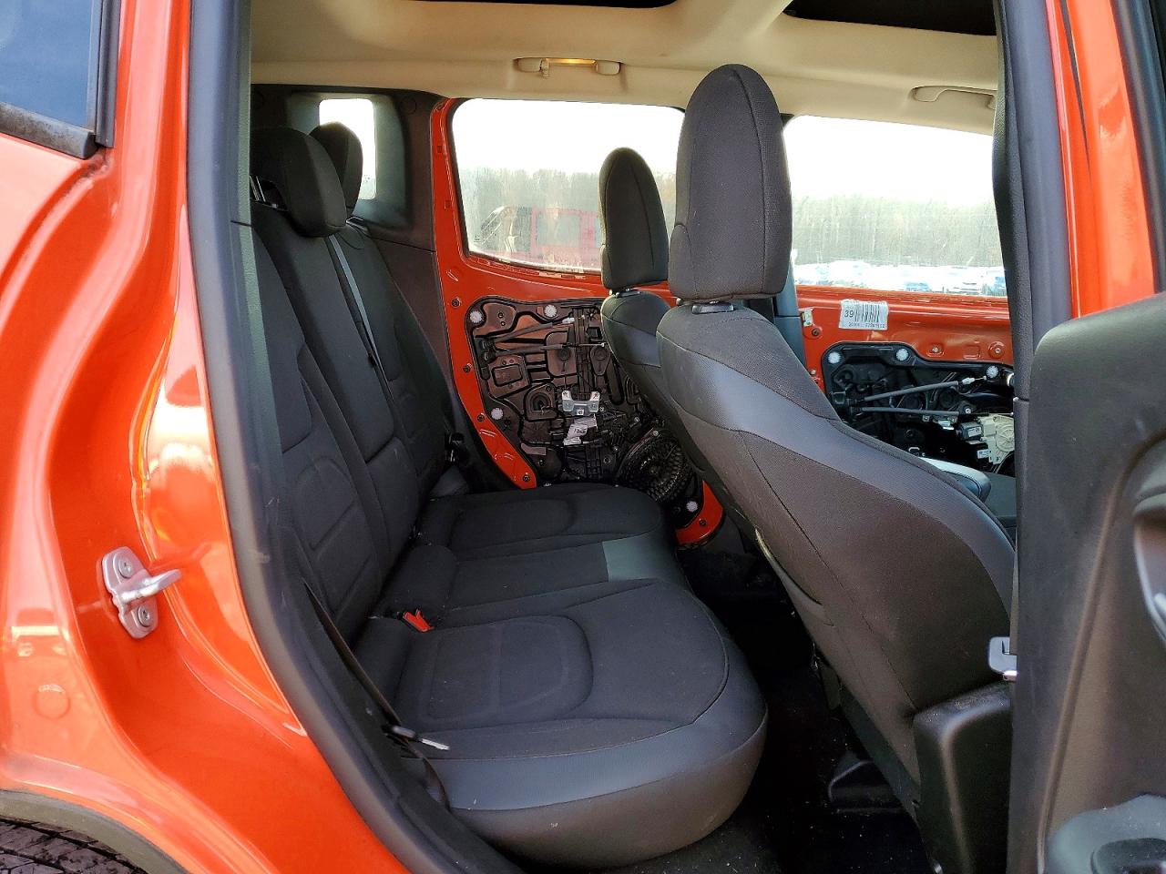 2017 JEEP RENEGADE LATITUDE photo 19