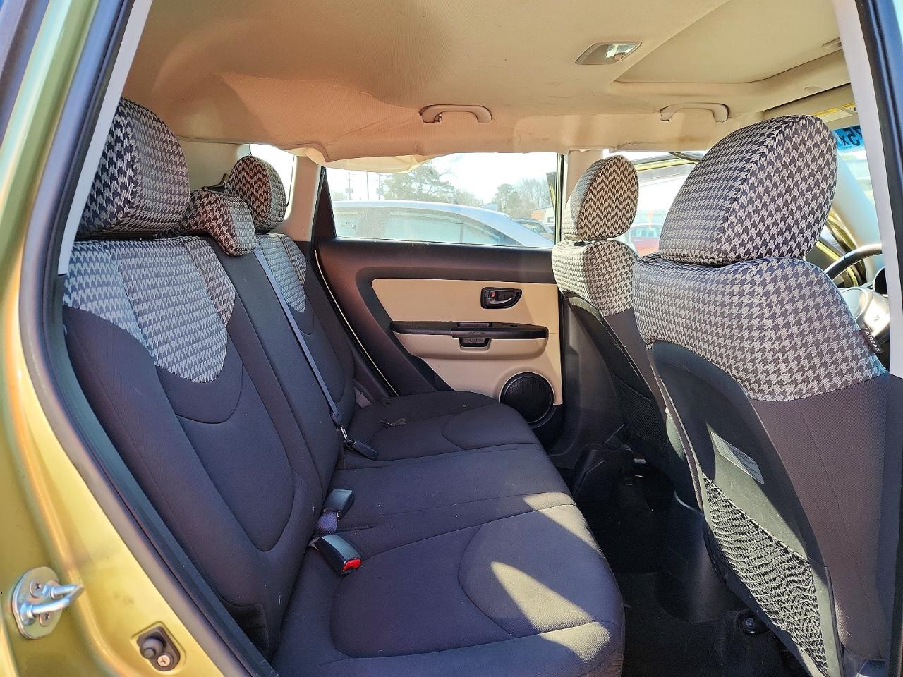 2011 KIA SOUL + photo 19