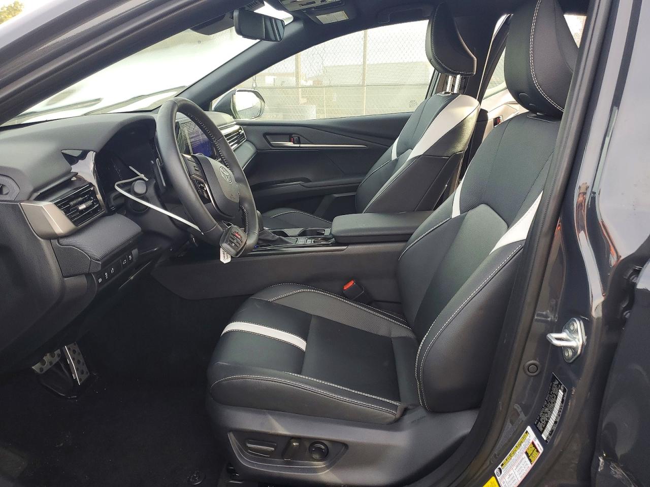 2025 TOYOTA CAMRY XSE photo 7