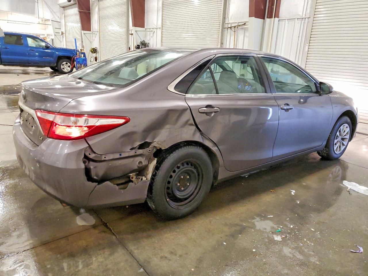 2016 TOYOTA CAMRY LE photo 5