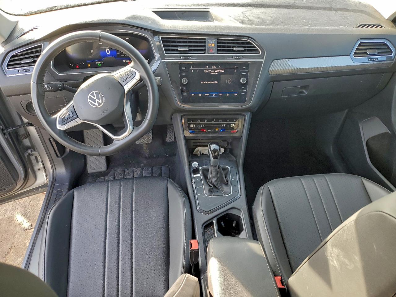 2024 VOLKSWAGEN TIGUAN SE photo 8