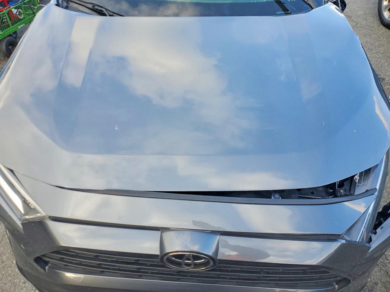 2019 TOYOTA RAV4 XLE photo 34