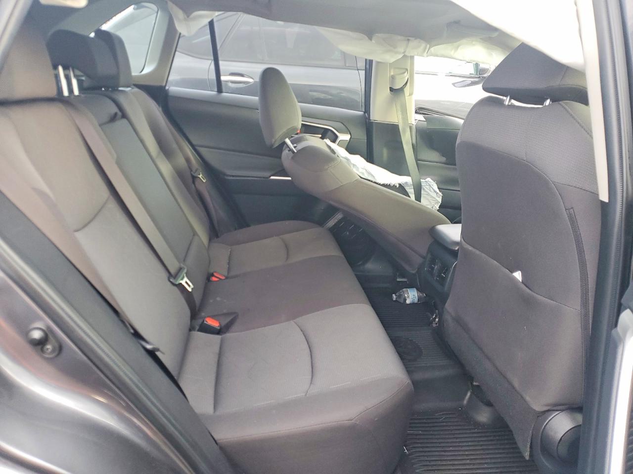 2019 TOYOTA RAV4 XLE photo 31