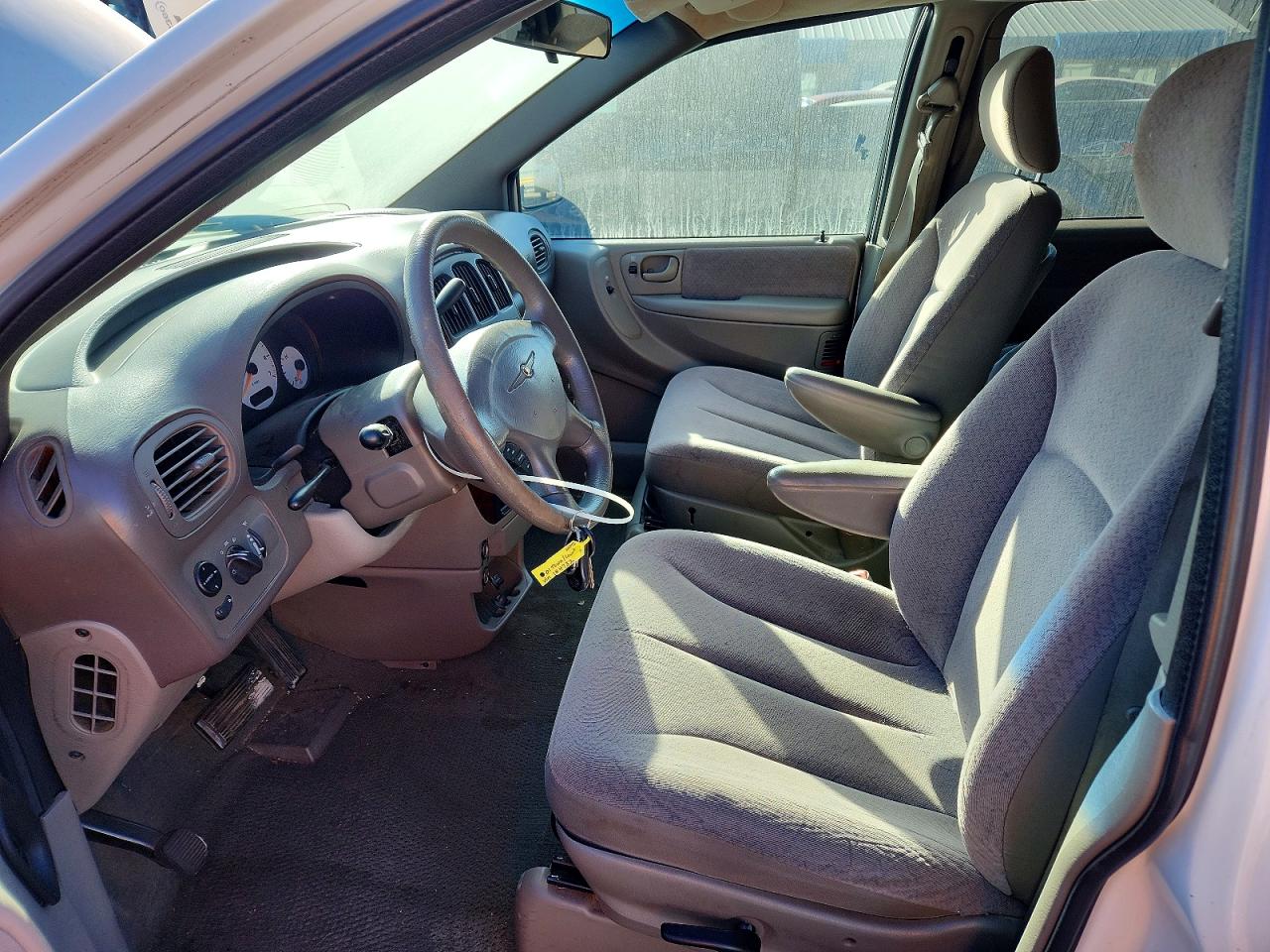 2001 CHRYSLER TOWN & COUNTRY LX photo 7