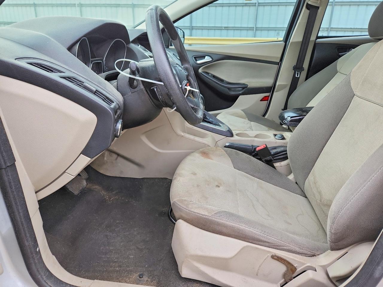 2014 FORD FOCUS SE photo 7