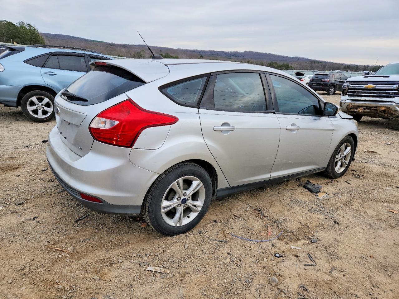 2014 FORD FOCUS SE photo 3