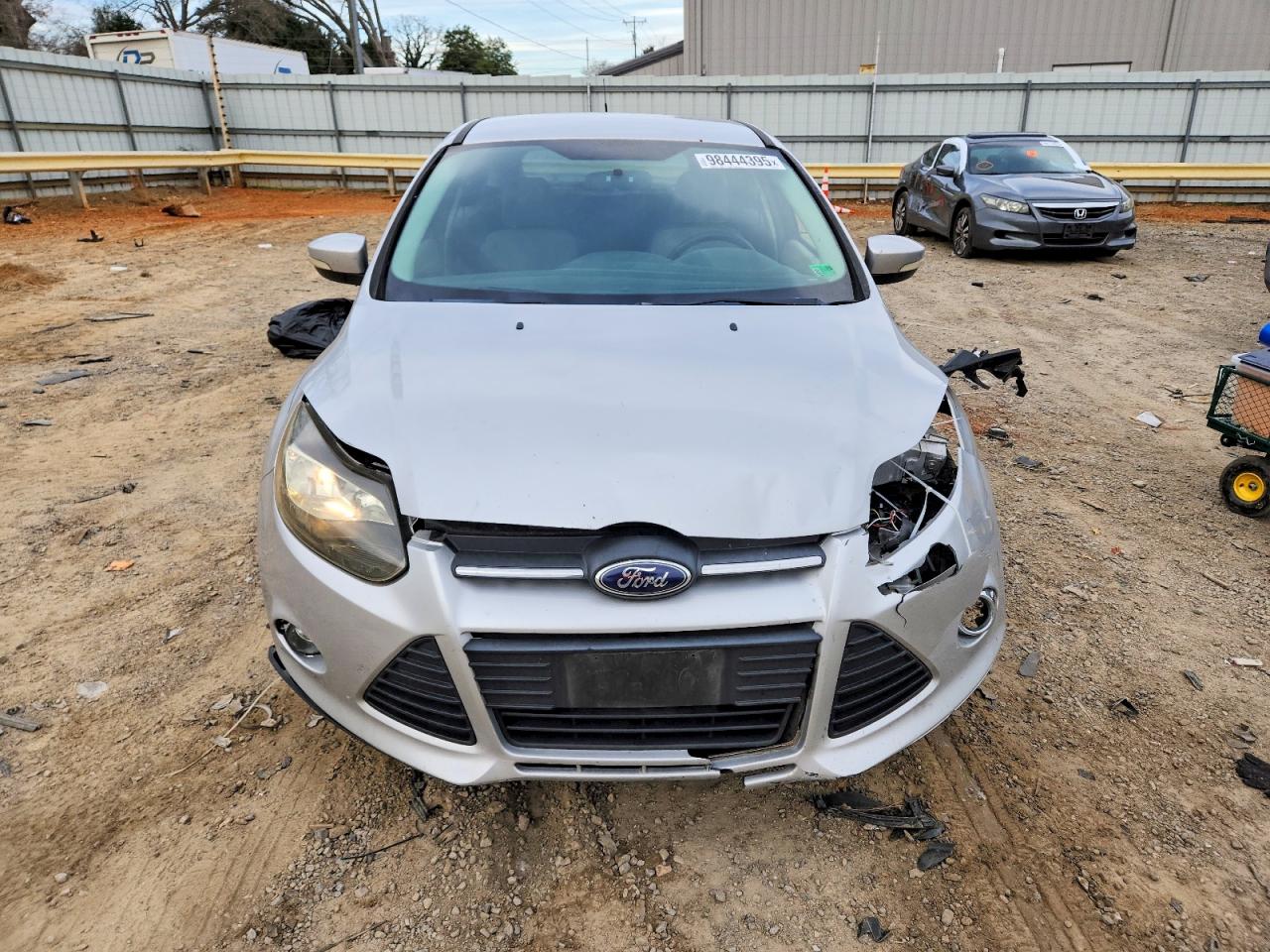 2014 FORD FOCUS SE photo 5