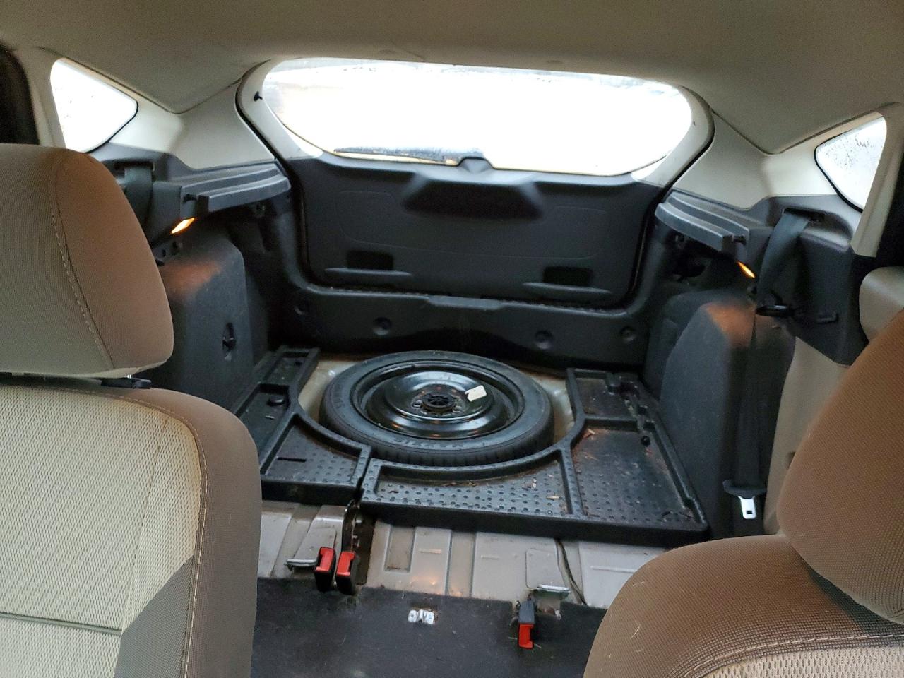 2014 FORD FOCUS SE photo 10