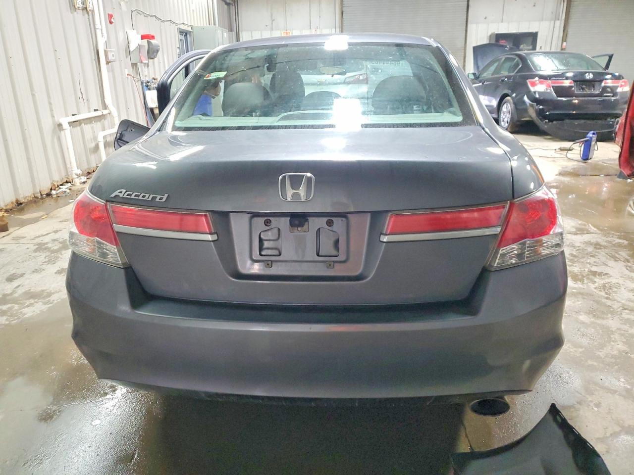 2012 HONDA ACCORD LX photo 6
