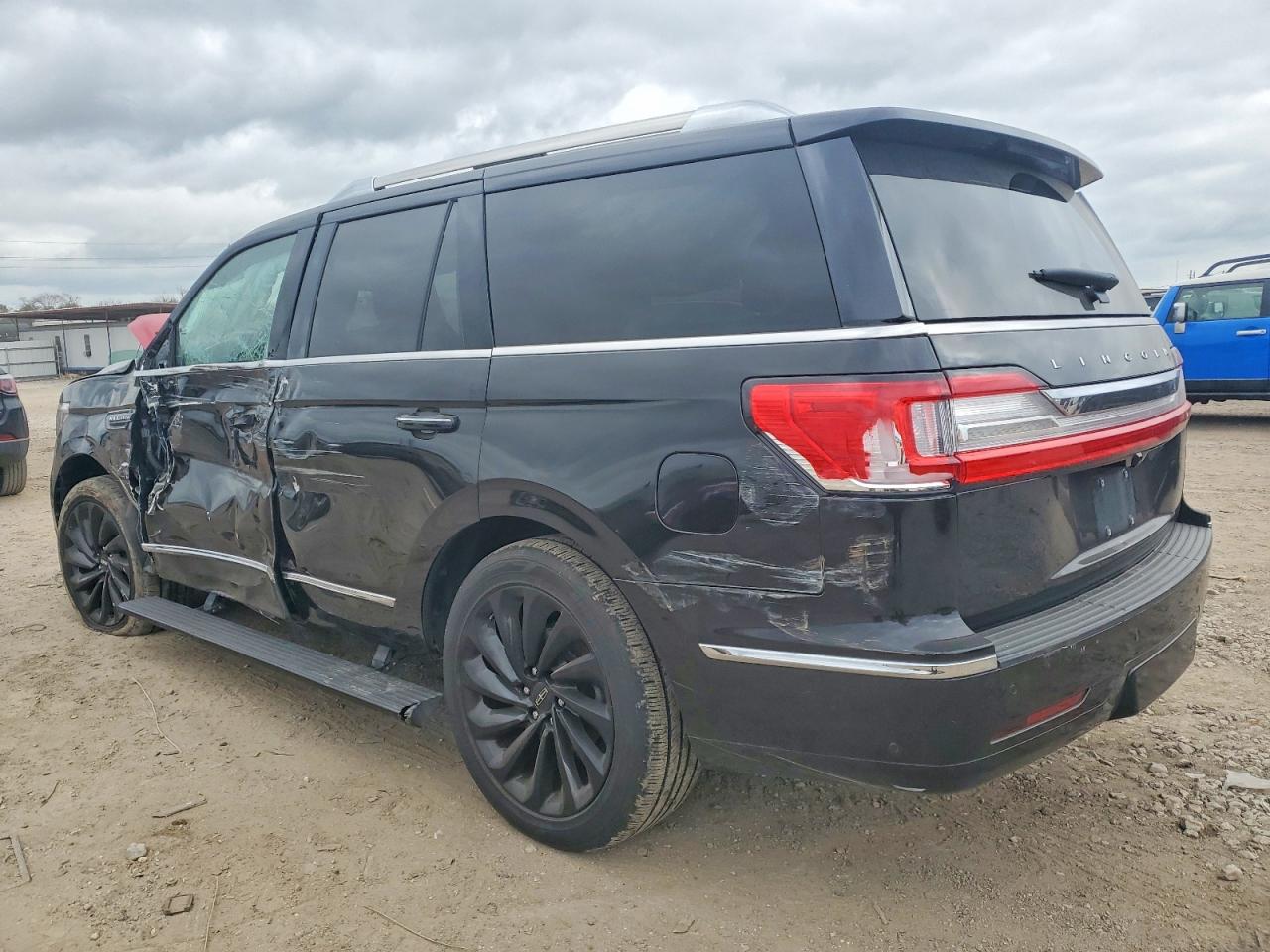 2020 LINCOLN NAVIGATOR RESERVE photo 2