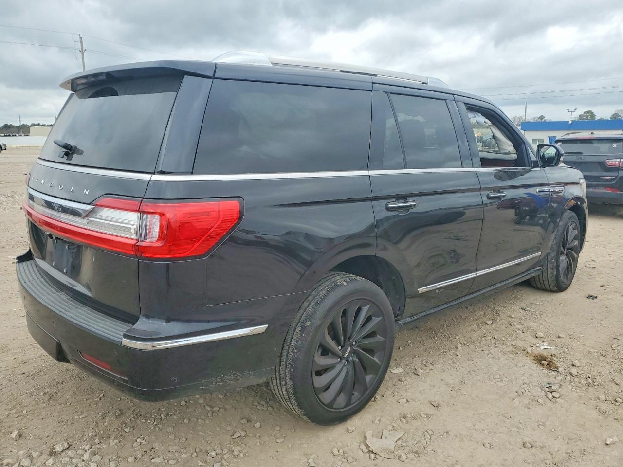 2020 LINCOLN NAVIGATOR RESERVE photo 3