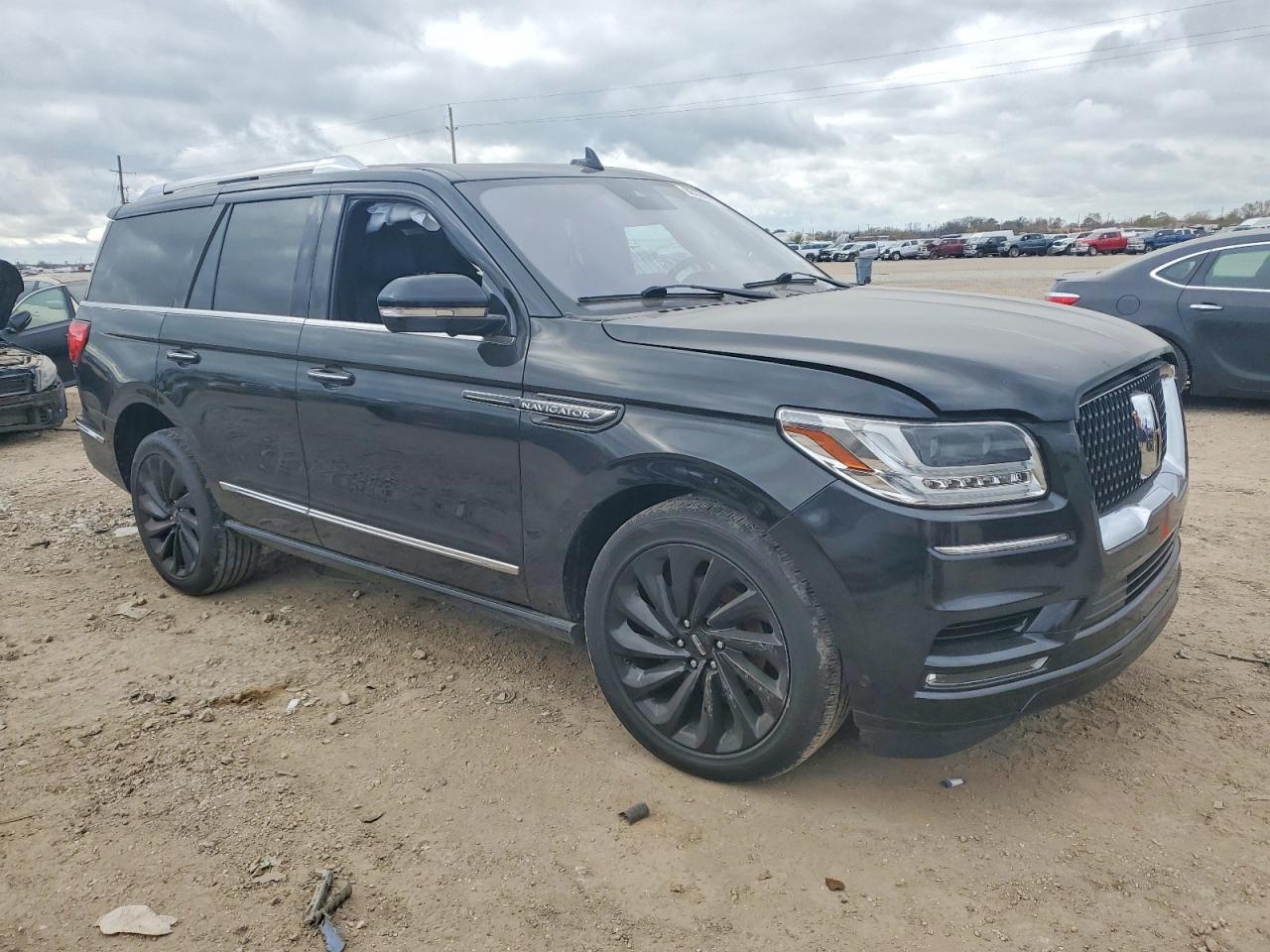 2020 LINCOLN NAVIGATOR RESERVE photo 4