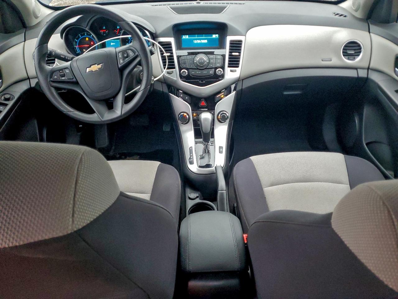 2014 CHEVROLET CRUZE LS photo 8