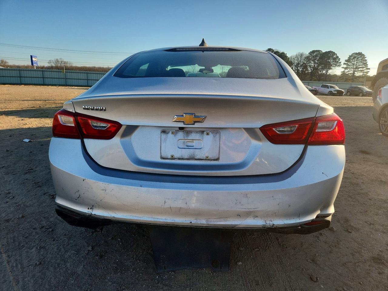 2018 CHEVROLET MALIBU photo 6
