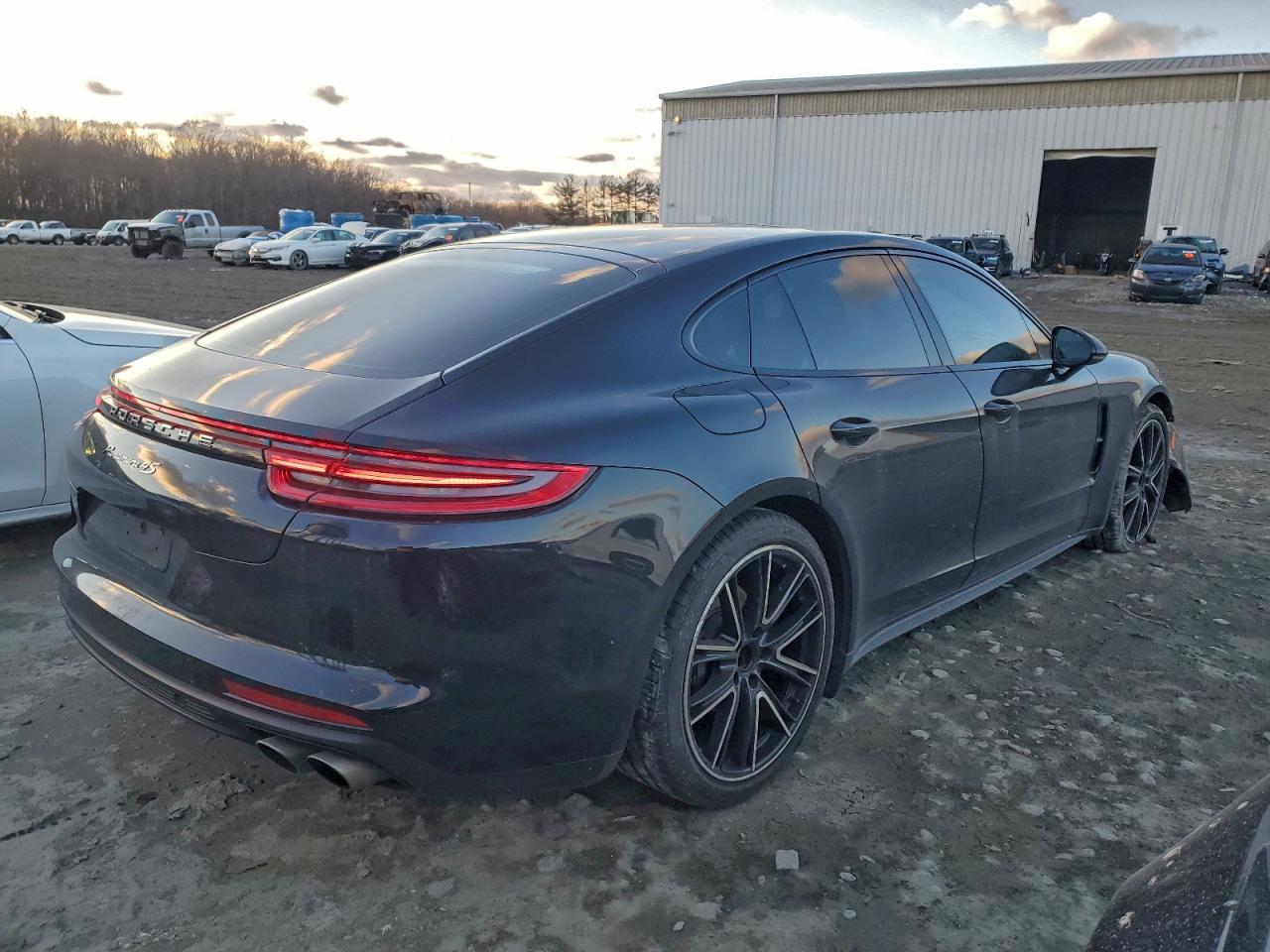 2018 PORSCHE PANAMERA 4S photo 7